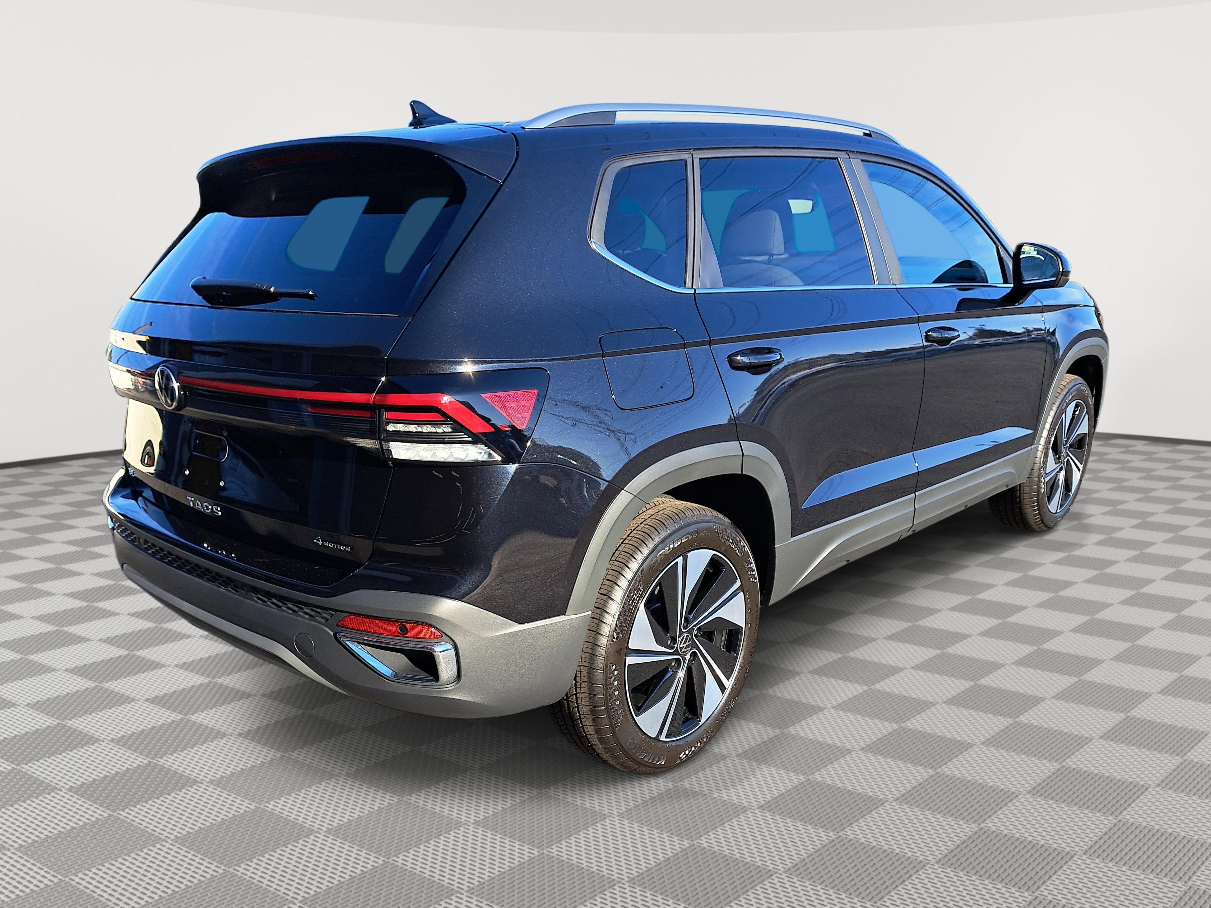 2025 Volkswagen Taos SE photo 2