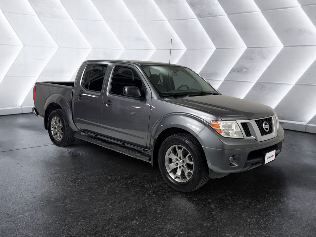 2021 Nissan Frontier SV's photo