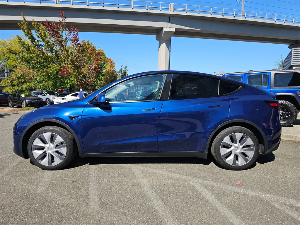 Used 2023 Tesla Model Y Long Range with VIN 7SAYGAEE1PF904432 for sale in Northfield, Minnesota