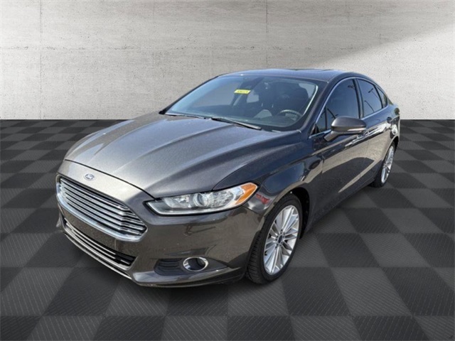 2016 Ford Fusion SE photo 3