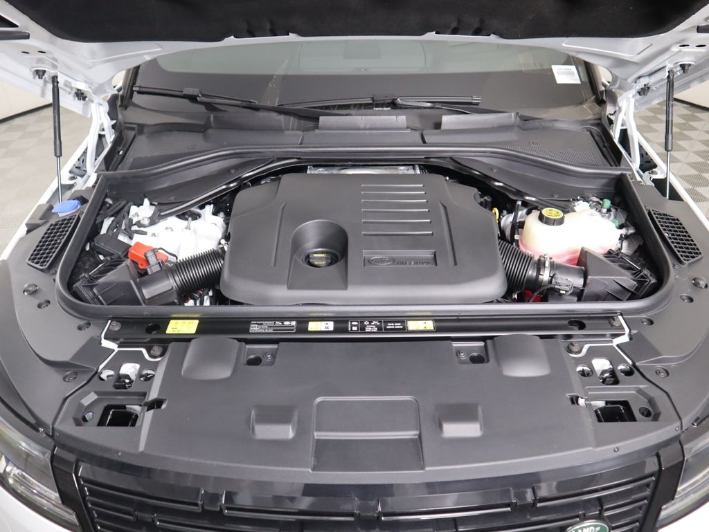 2025 Land Rover Range Rover Sport SE photo 28