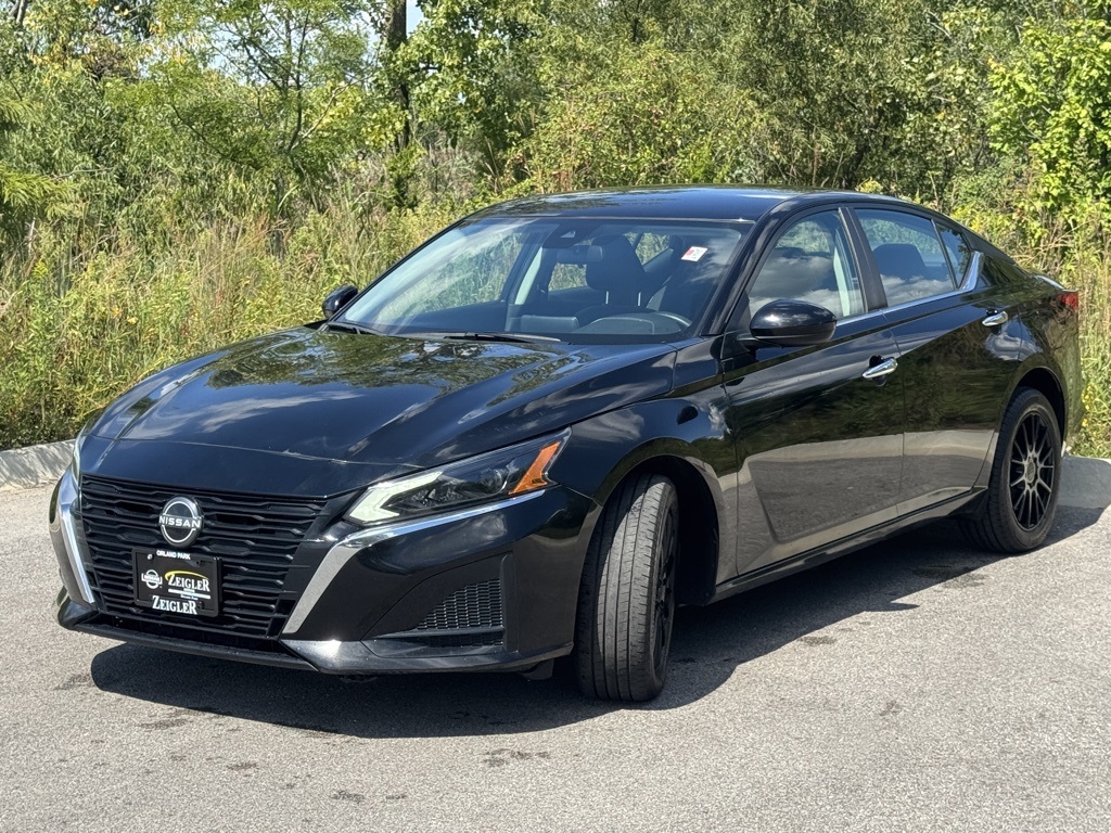 2023 Nissan Altima 2.5 SV photo 3
