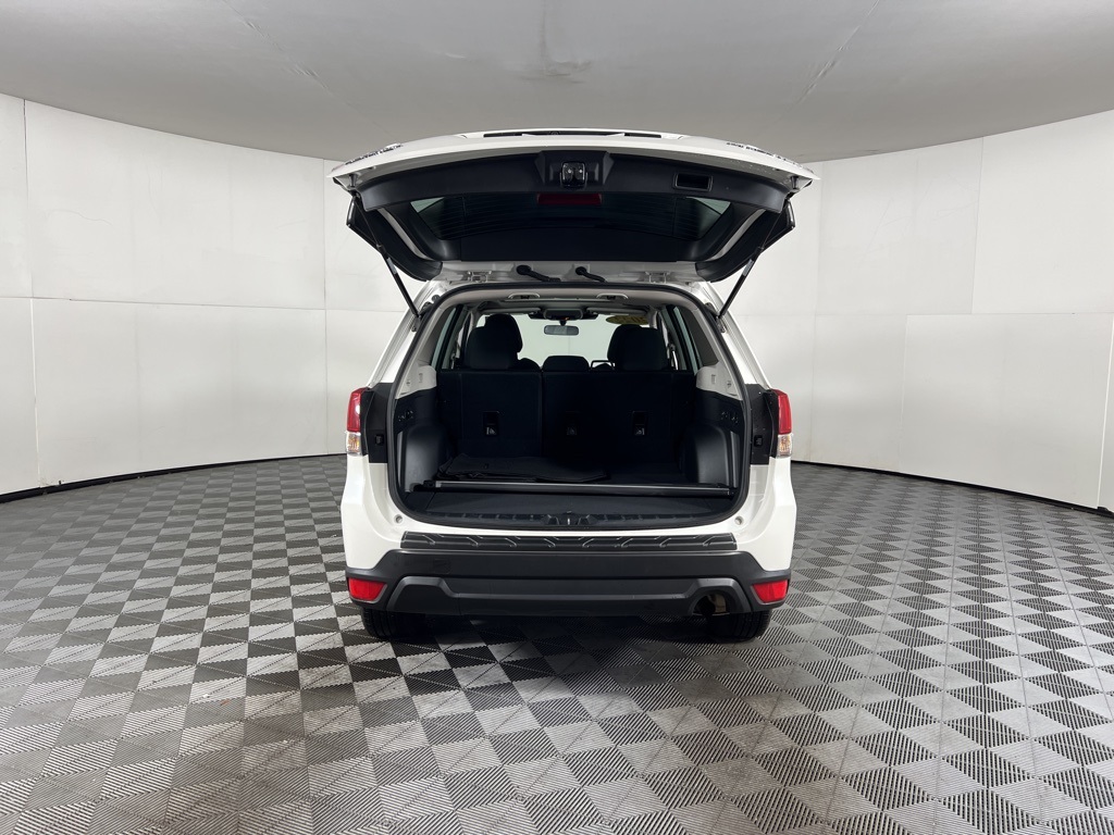 2022 Subaru Forester Premium photo 4