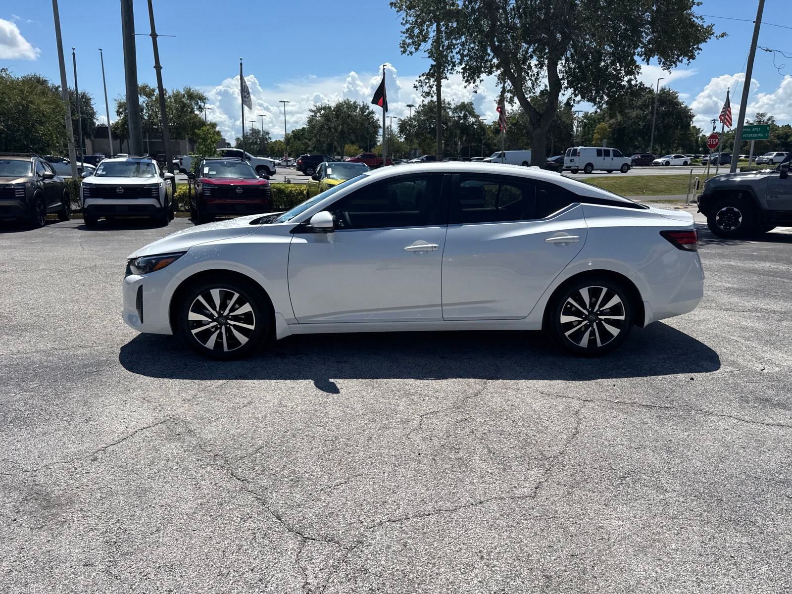 2025 Nissan Sentra SV photo 8