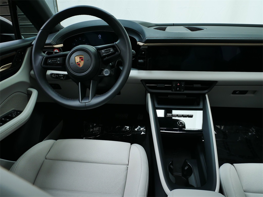 2024 Porsche Macan Electric 4 photo 14