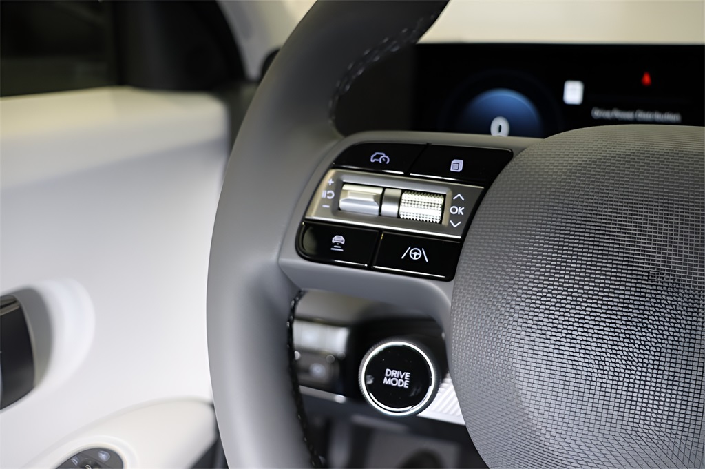 2025 Hyundai Ioniq 5 SE photo 11