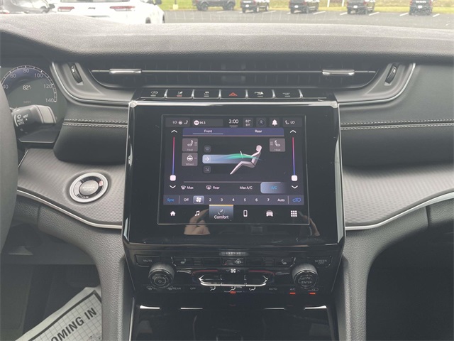 2025 Jeep Grand Cherokee Altitude photo 20