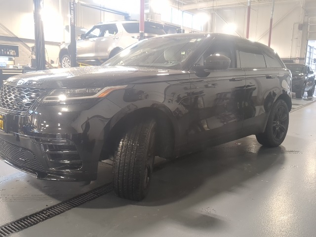 2022 Land Rover Range Rover Velar P250 R-Dynamic S photo 2