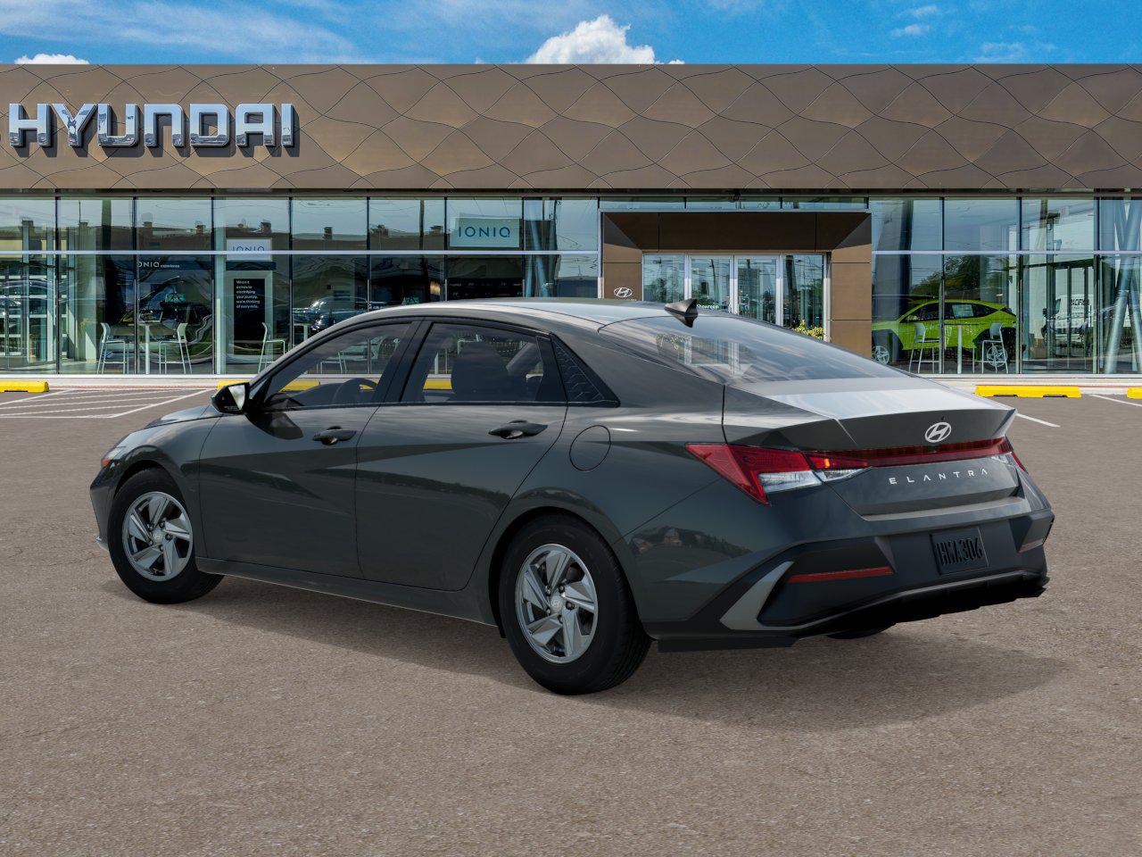2025 Hyundai Elantra SE photo 4