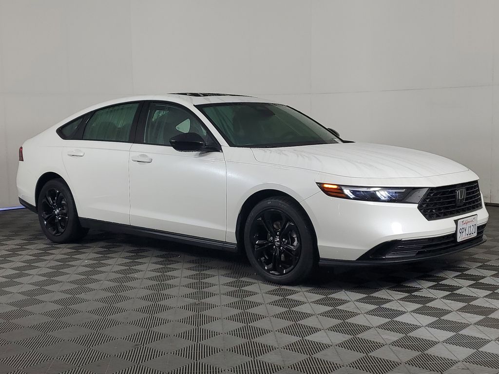 2025 Honda Accord SE photo 2