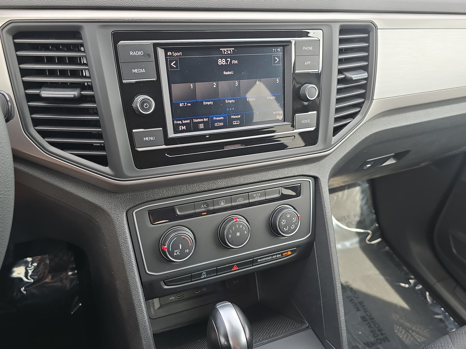2021 Volkswagen Atlas S photo 46