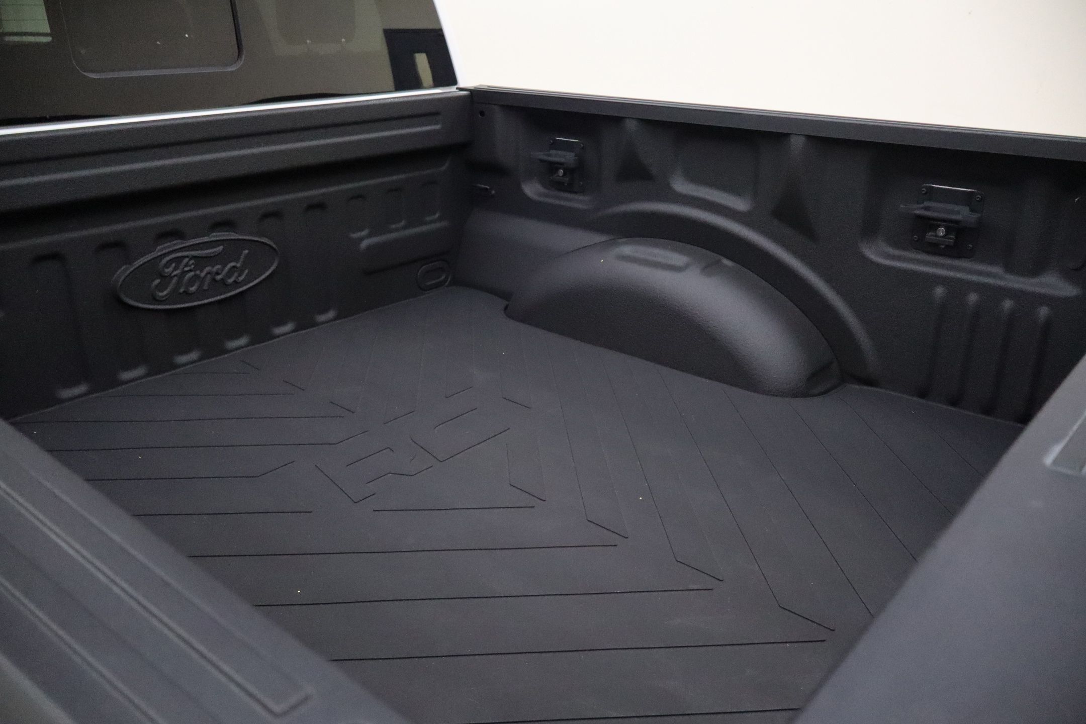 2020 Ford F-150 Raptor photo 23