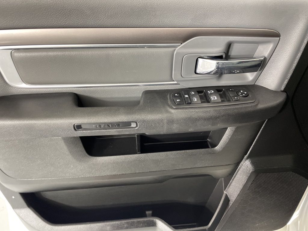 2023 Ram 1500 Classic SLT photo 14