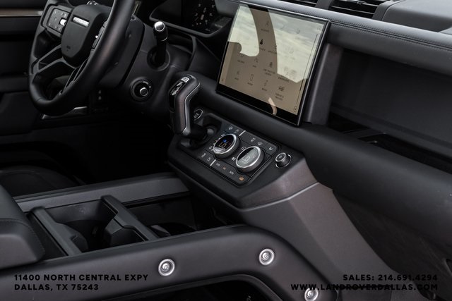 2025 Land Rover Defender 110 X-Dynamic SE photo 20