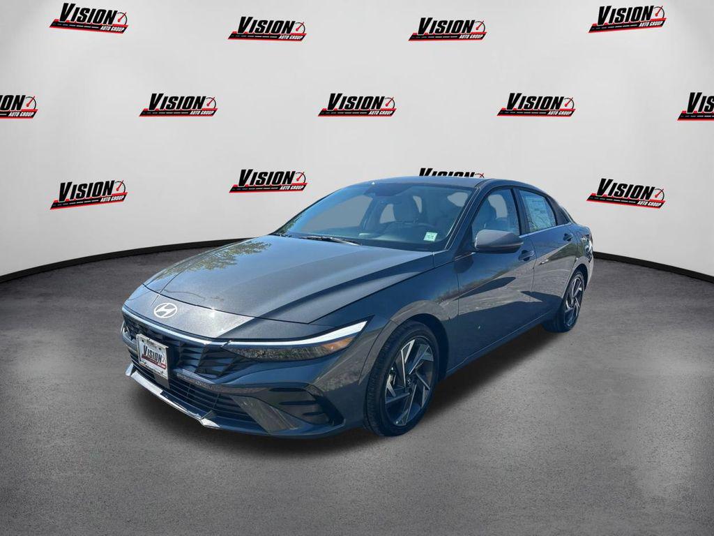 2025 Hyundai Elantra Limited's photo