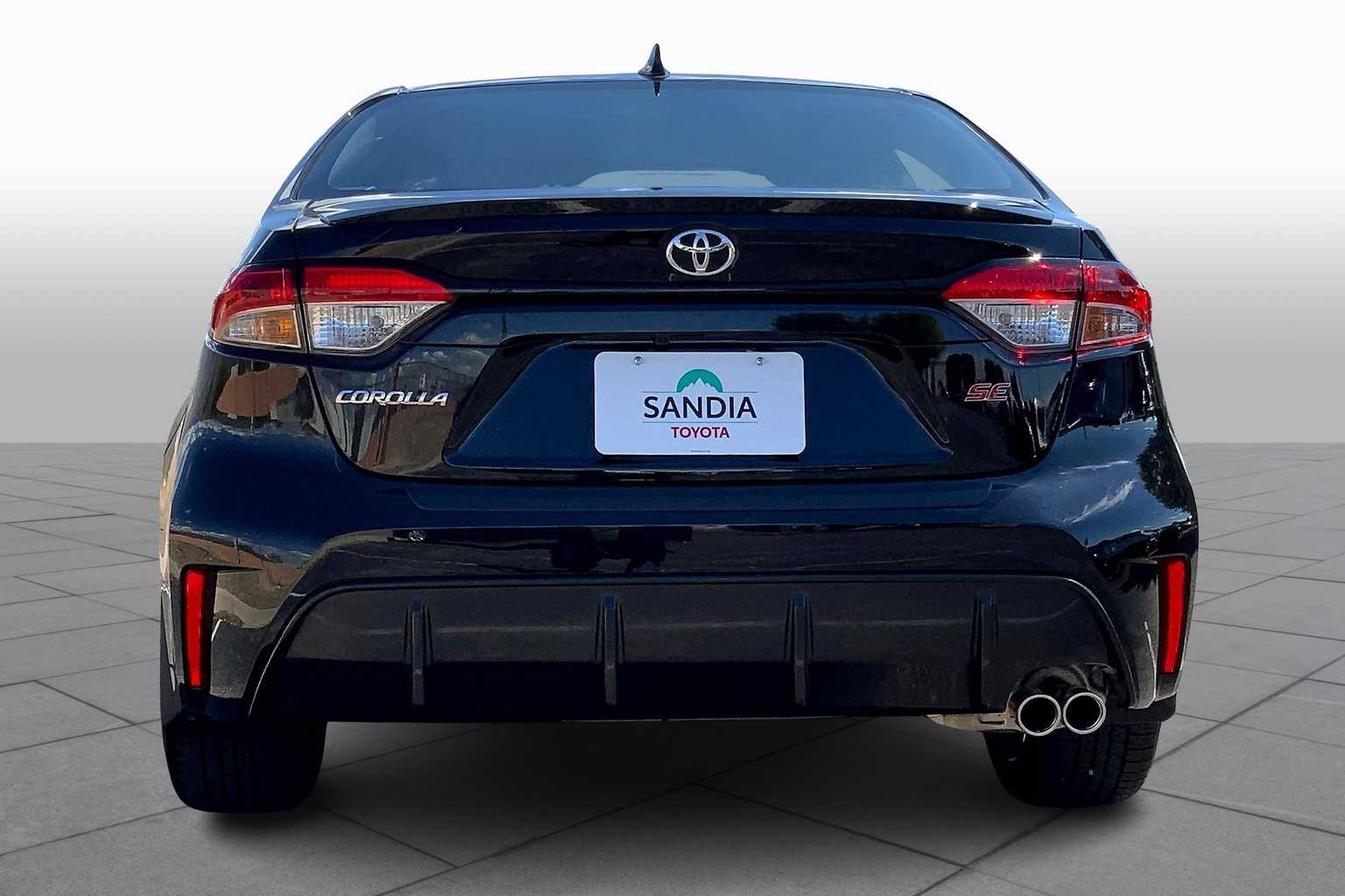 2025 Toyota Corolla SE photo 4