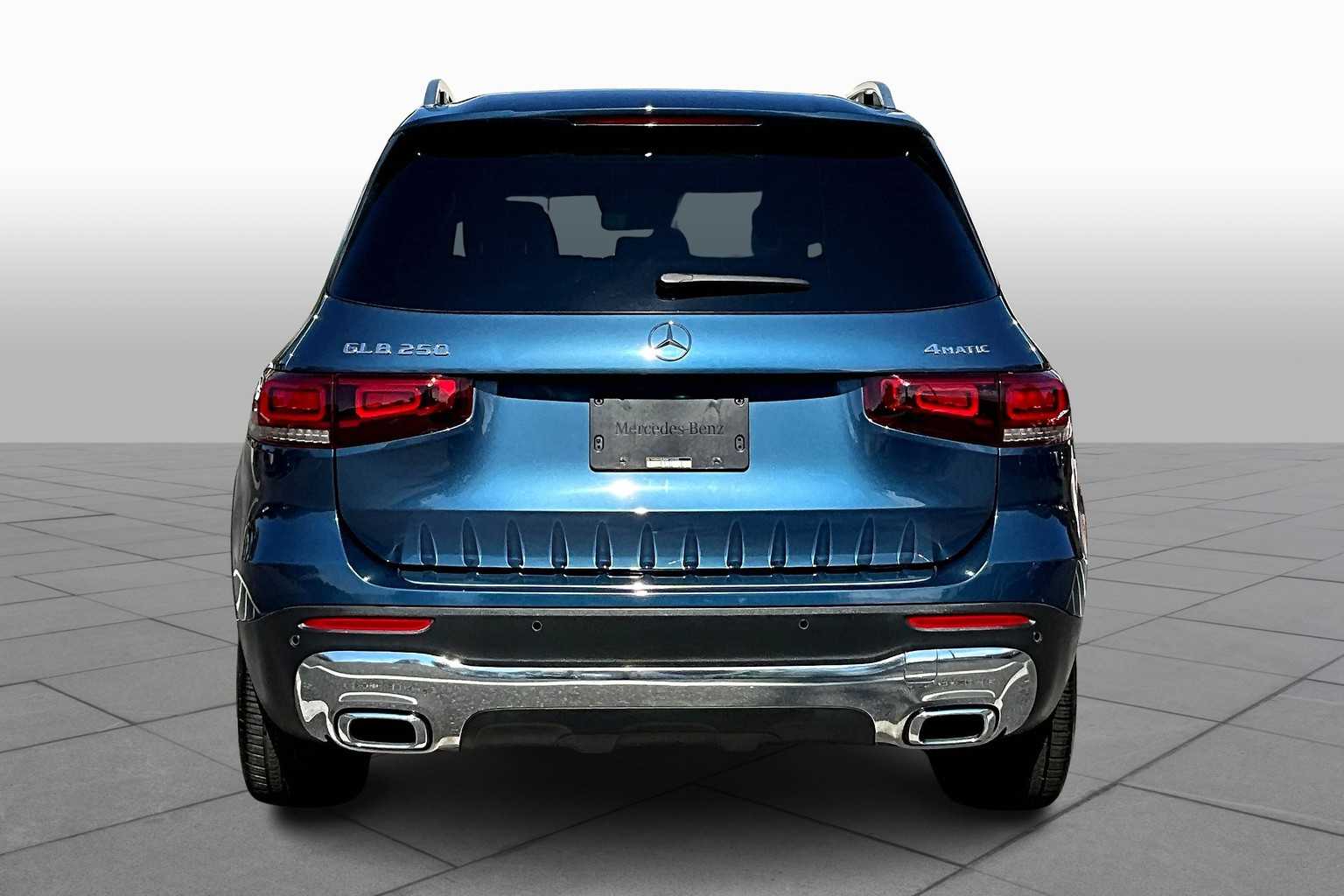 2021 Mercedes Benz GLB 250 4MATIC photo 4