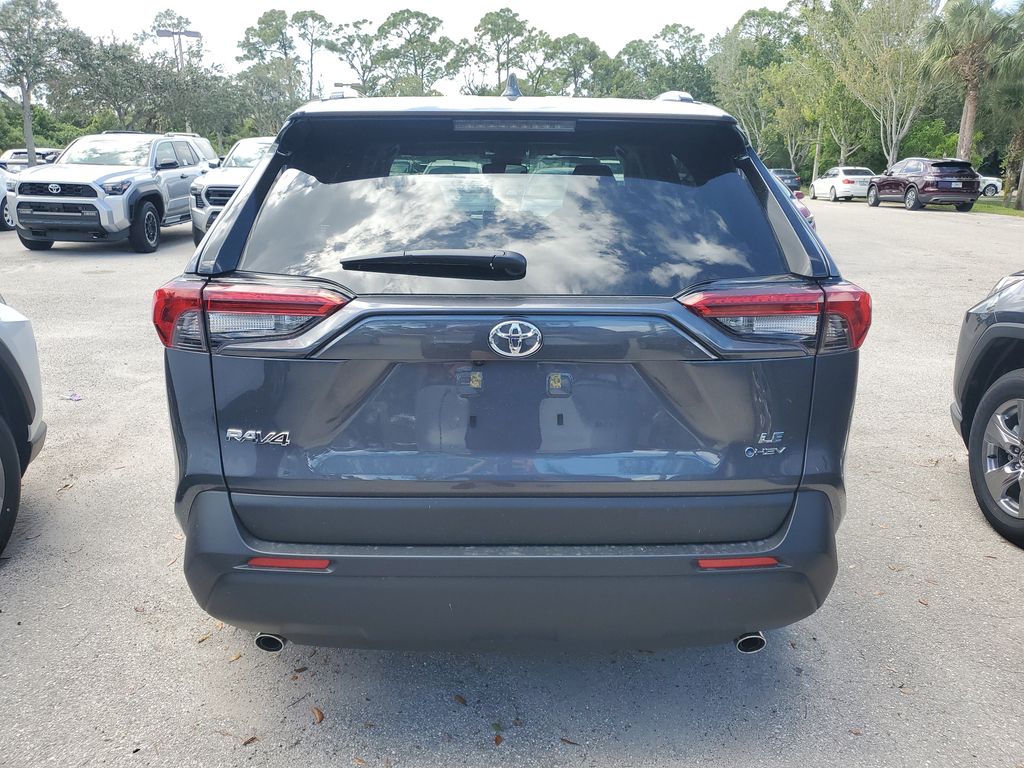 2025 Toyota RAV4 Hybrid LE photo 4