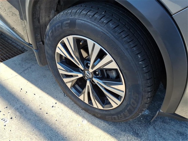 2021 Nissan Rogue SV photo 6