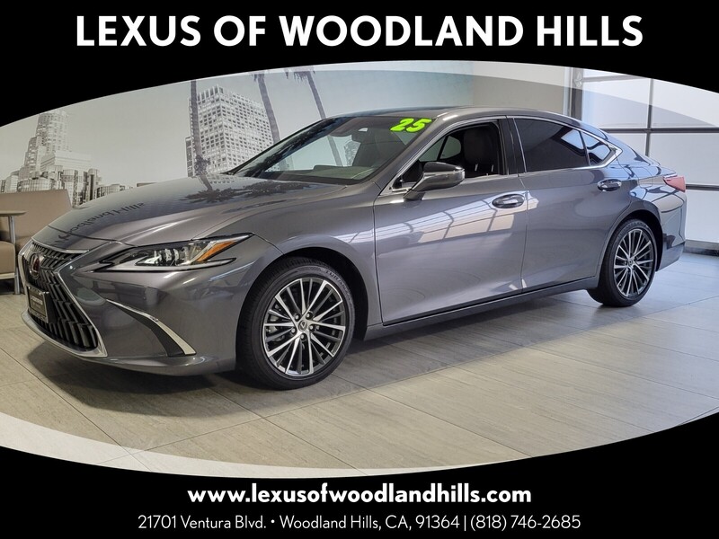 2025 Lexus ES 350's photo