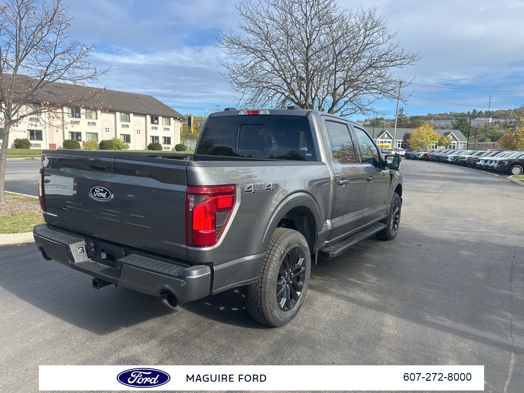 2025 Ford F-150 XLT photo 3