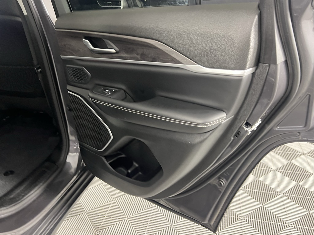 2023 Jeep Cherokee 4xe photo 25