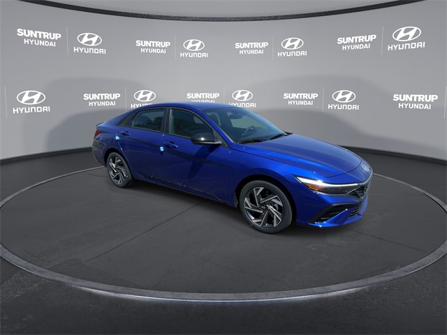 2025 Hyundai Elantra SEL Sport photo 2