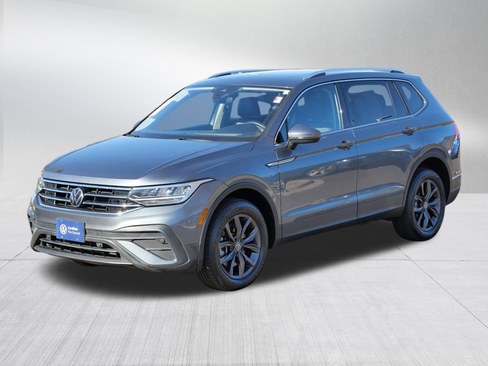 2022 Volkswagen Tiguan SE photo 3