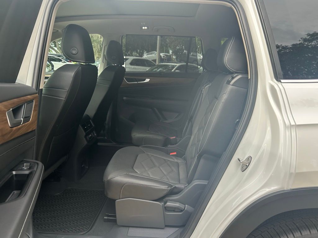 2026 Volkswagen Atlas SE Technology photo 36