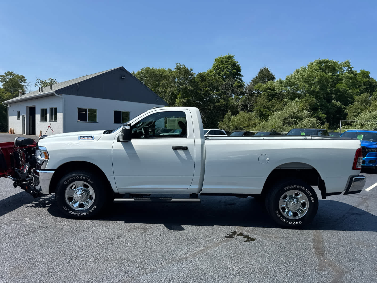 2023 Ram 2500 Tradesman photo 3