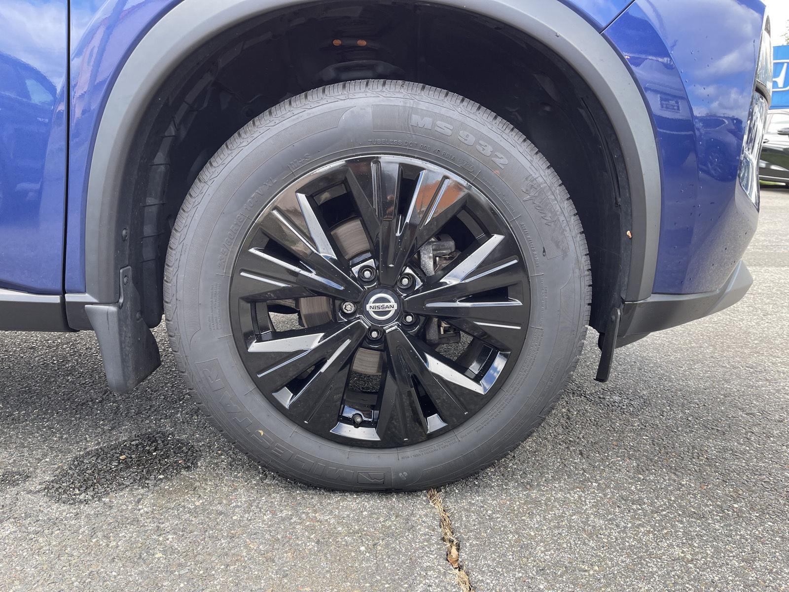 2021 Nissan Rogue SV photo 23