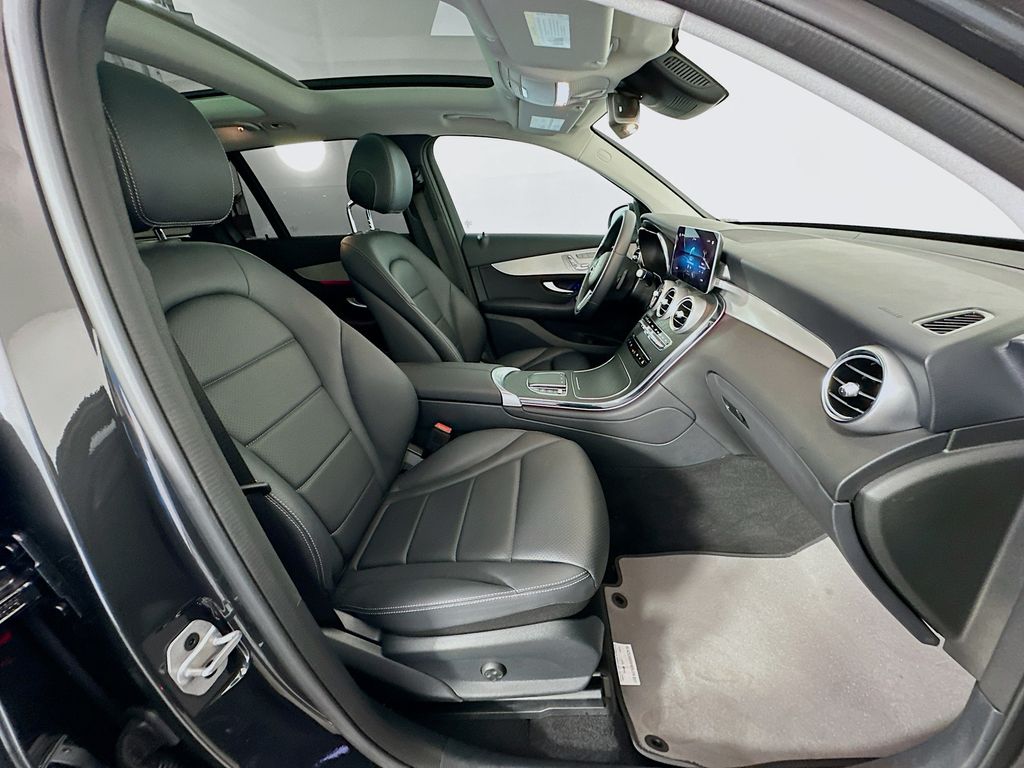 2022 Mercedes Benz GLC 300 4MATIC photo 28