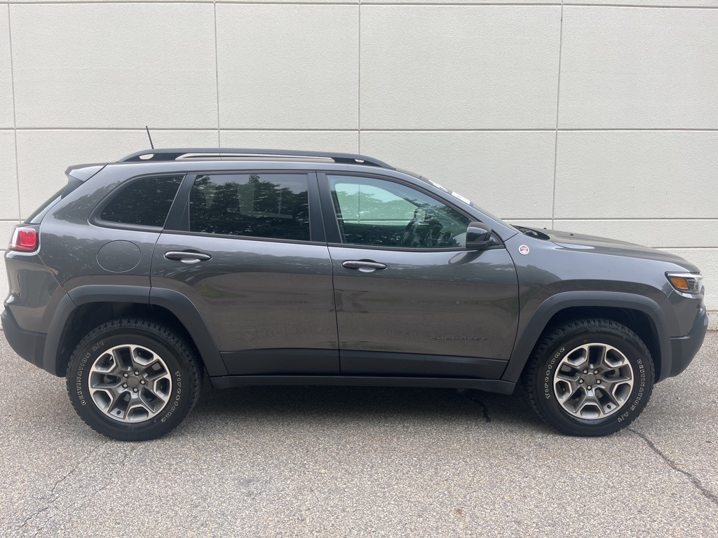 2022 Jeep Cherokee Trailhawk photo 3