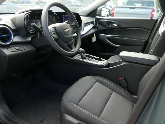 2026 Chevrolet Trax LS photo 7