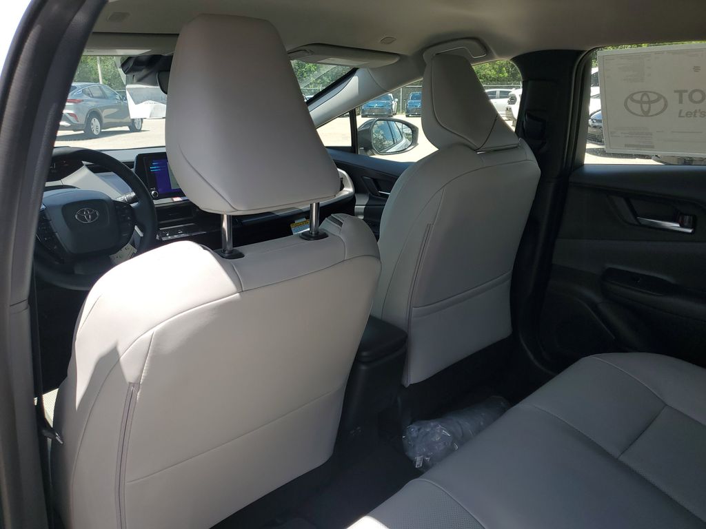 2026 Toyota Prius XLE photo 16