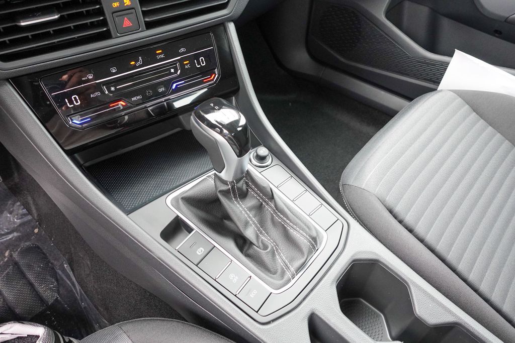 2025 Volkswagen Jetta 1.5T S photo 15