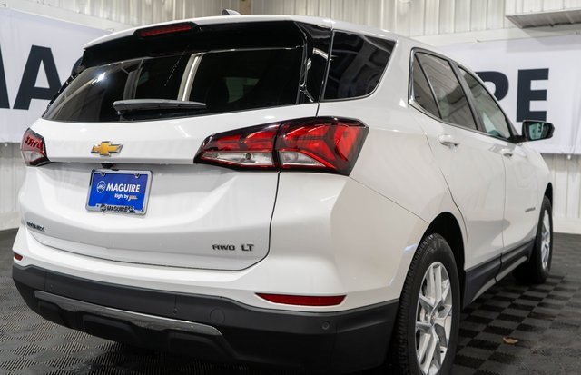 2024 Chevrolet Equinox LT photo 3