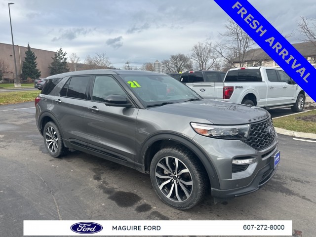 2021 Ford Explorer ST's photo