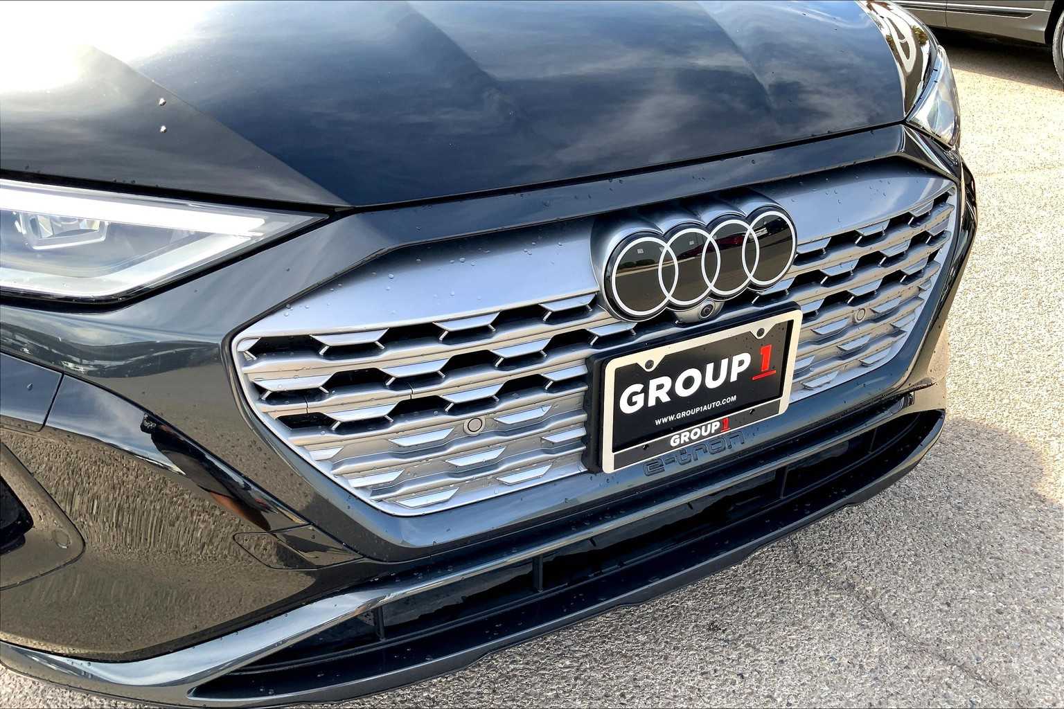 2024 Audi Q8 E-tron Premium Plus photo 24