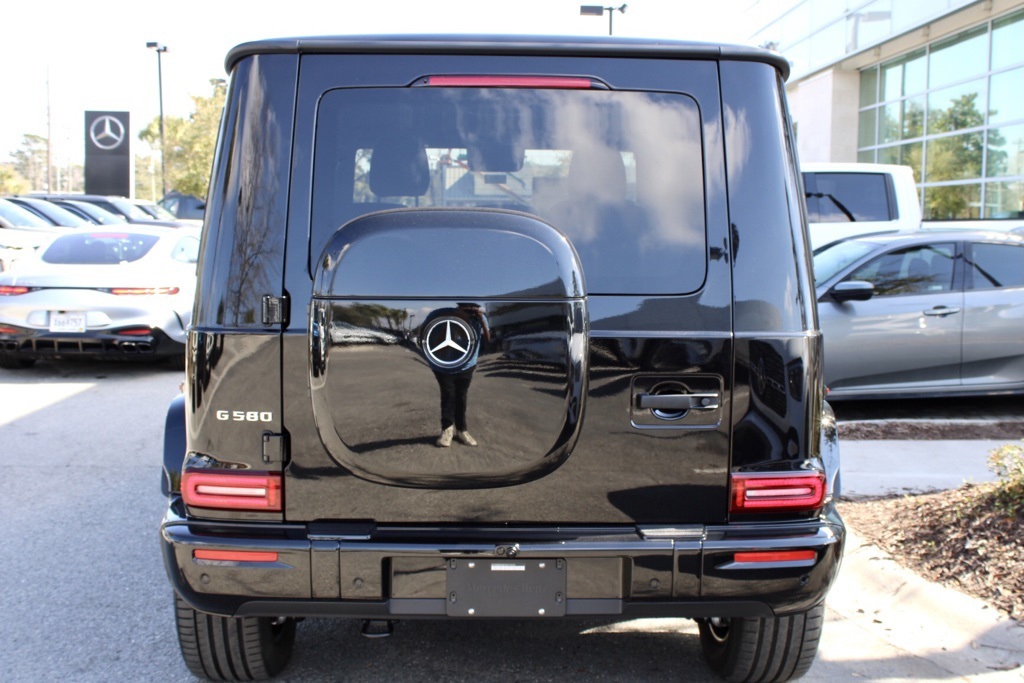 2025 Mercedes Benz G photo 4