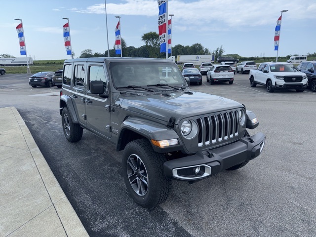 2023 Jeep Wrangler Sahara photo 3