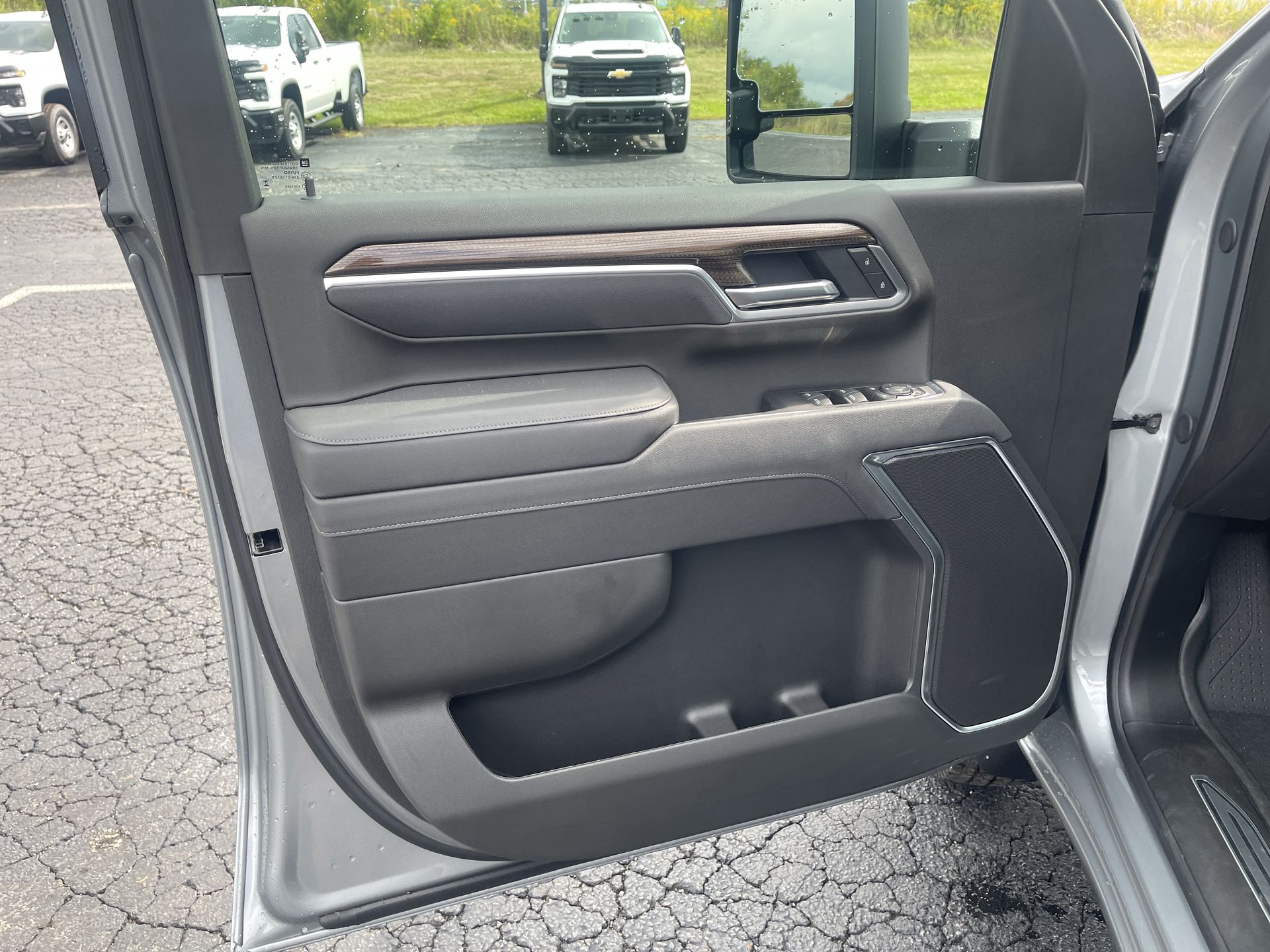 2026 Chevrolet Silverado 3500HD LT photo 49