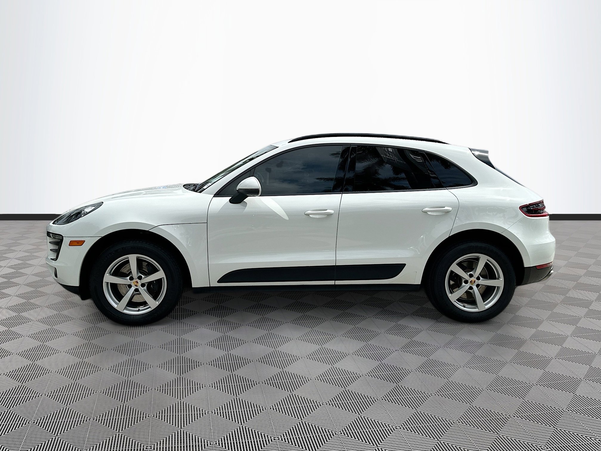 2018 Porsche Macan photo 4