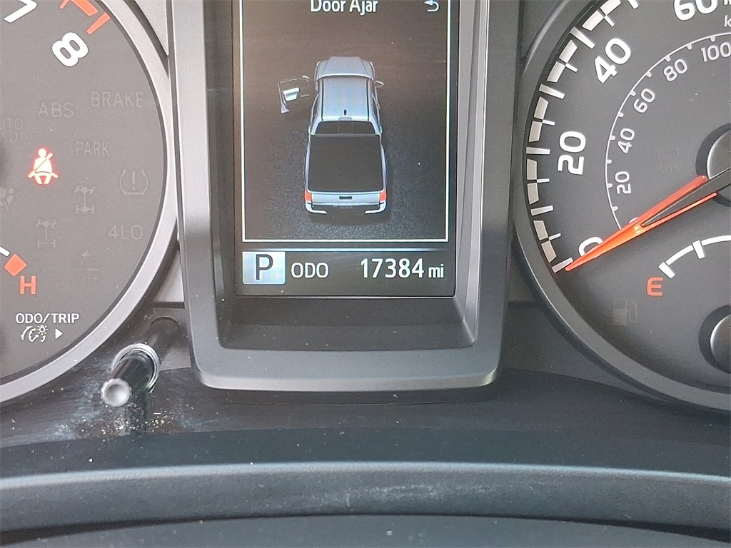 2023 Toyota Tacoma SR photo 18