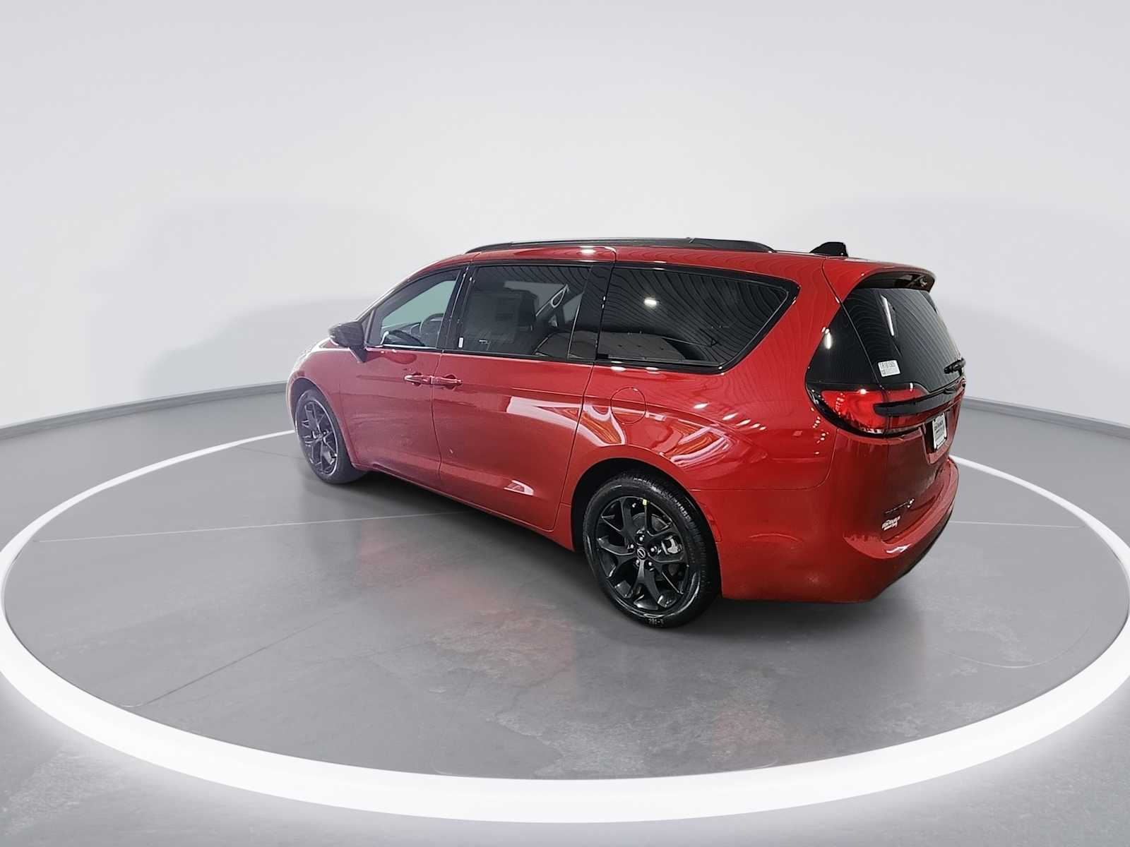 2026 Chrysler Pacifica photo 6
