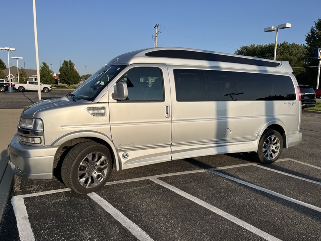 2024 Chevrolet Express 2500 Work Van photo 2