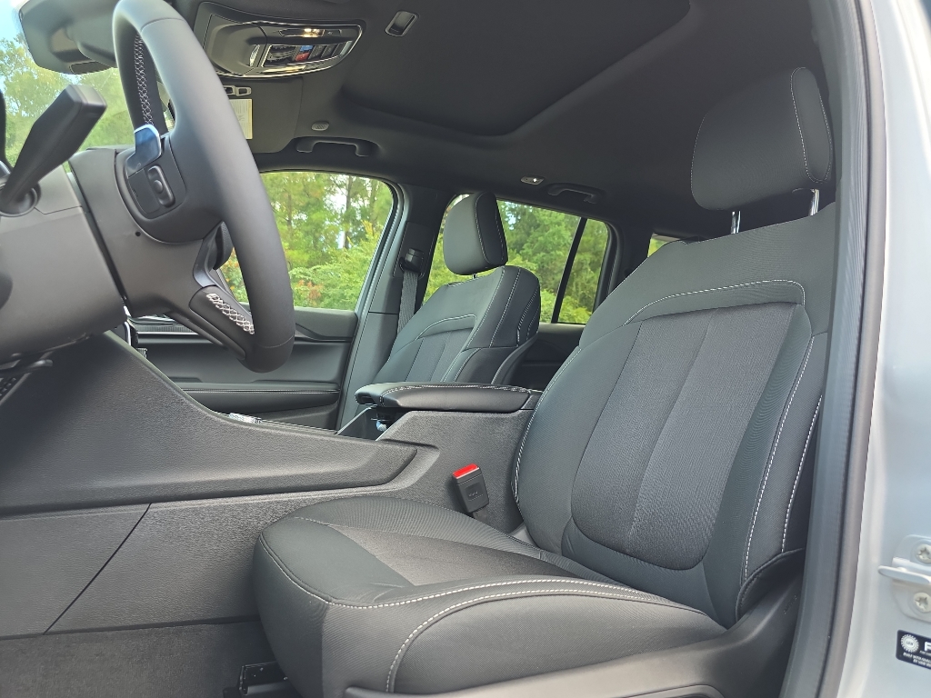 2025 Jeep Grand Cherokee Laredo X photo 13