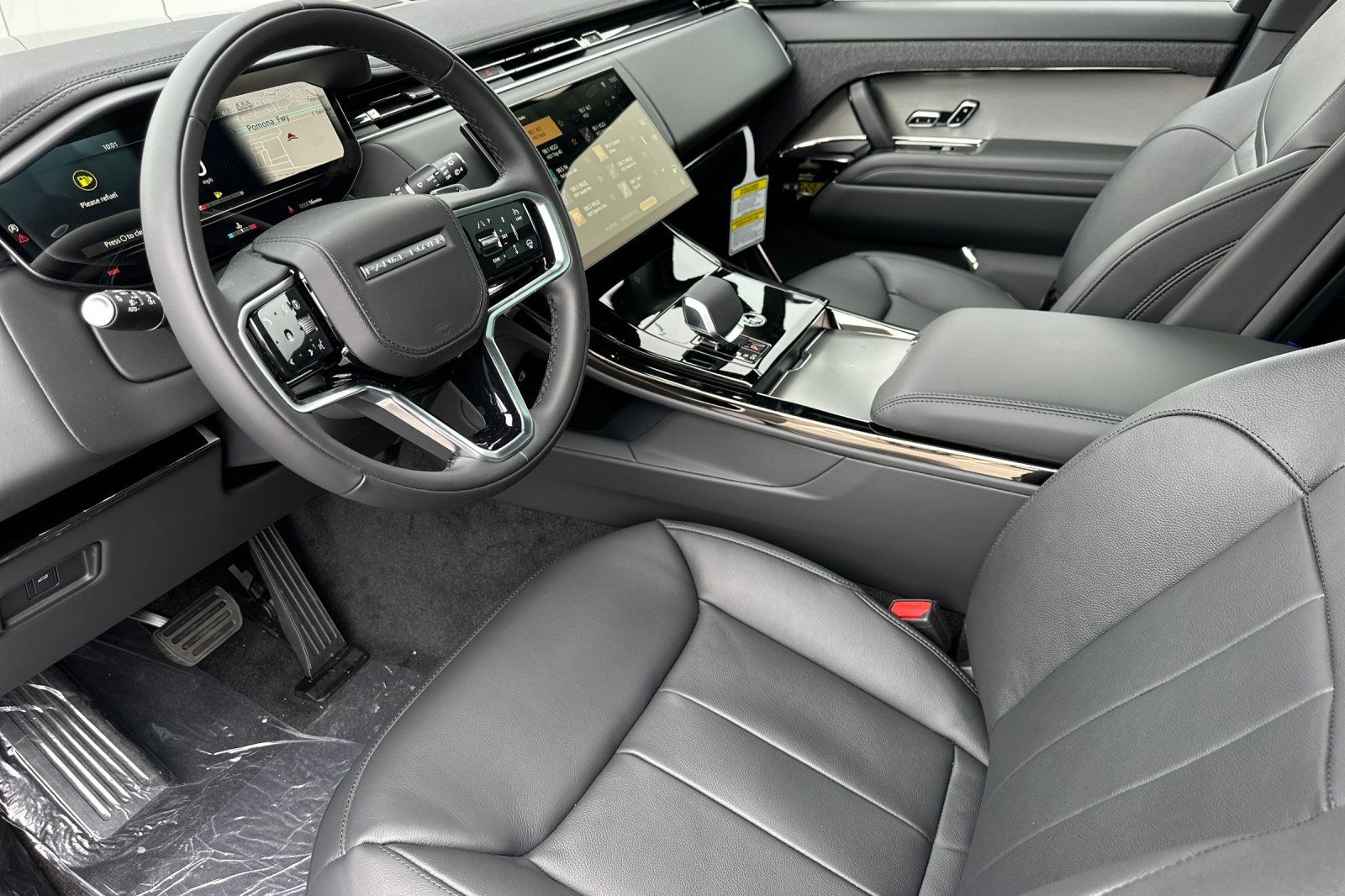 2025 Land Rover Range Rover Sport P360 S photo 23