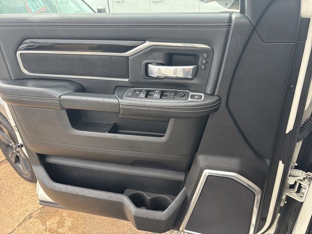 2022 Ram 3500 Laramie photo 11