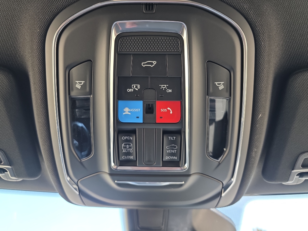 2025 Jeep Grand Cherokee Laredo X photo 21